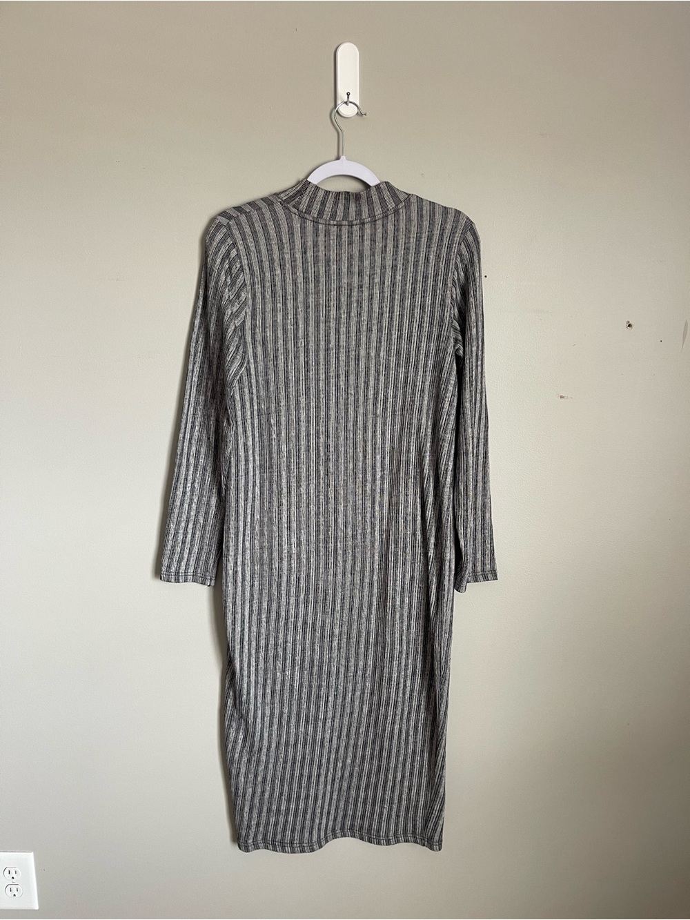 ZARA | Gray Slim Ribbed Knit Long Sleeve Mock Neck Midi Dress Sz L - Picture 5 of 6